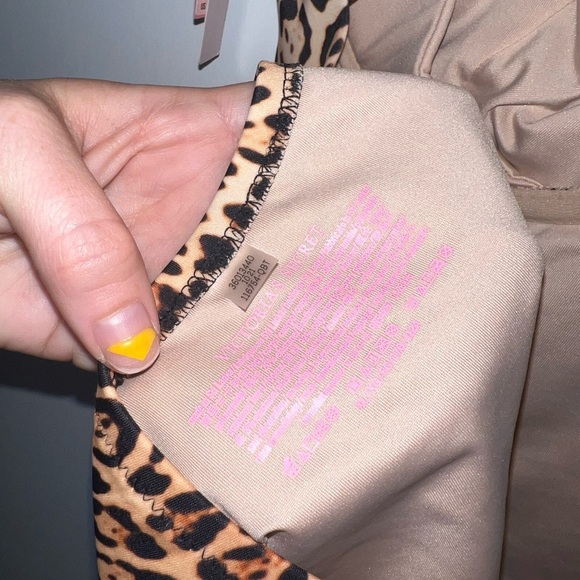 Victoria’s Secret new! Leopard Print XL One-Piece Swimsuit - Picture 14 of 14